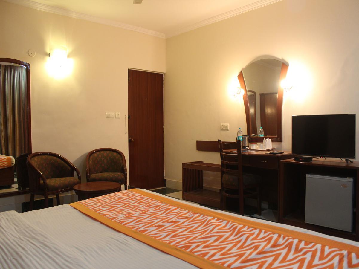 Oyo 5232 Kwality Hotel Dehradun Exterior photo